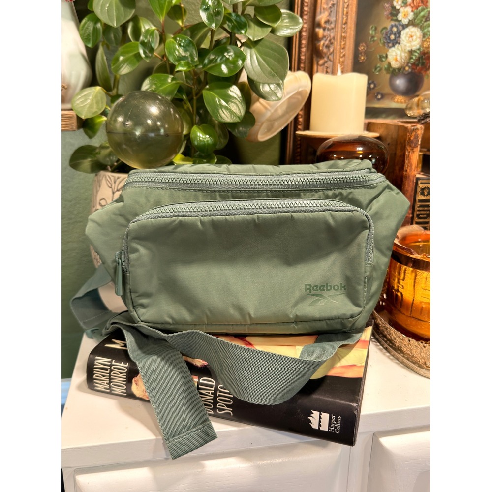 Reebok Sage Green Nylon Waist Bag Fanny Pack Adjustable Strap Sporty Travel Bag